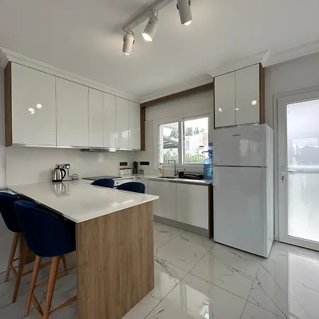 Lux 1bdr Four Season